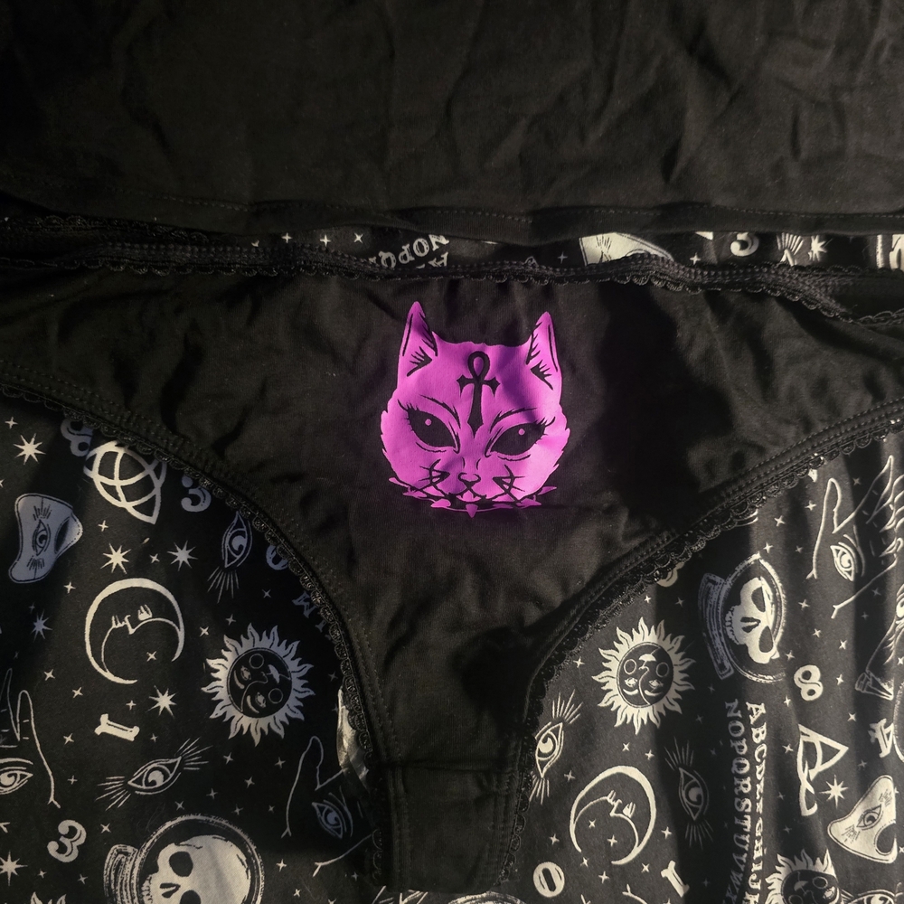 Grail item sold out widow emo/ mall goth kitty set. - Picture 3 of 5